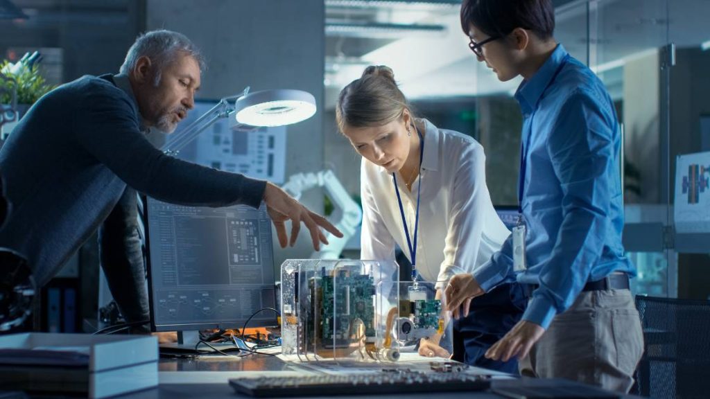 Chief Innovation Officer vs Chief Information Officer Growth vs Ops Featured Image
