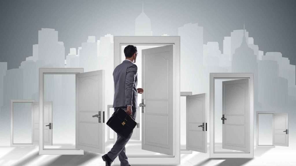 How to Step Down from a Leadership Position Featured Image